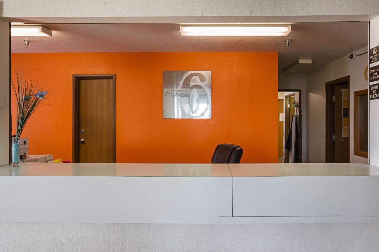 Motel 6 Omaha - Iat West Екстер'єр фото